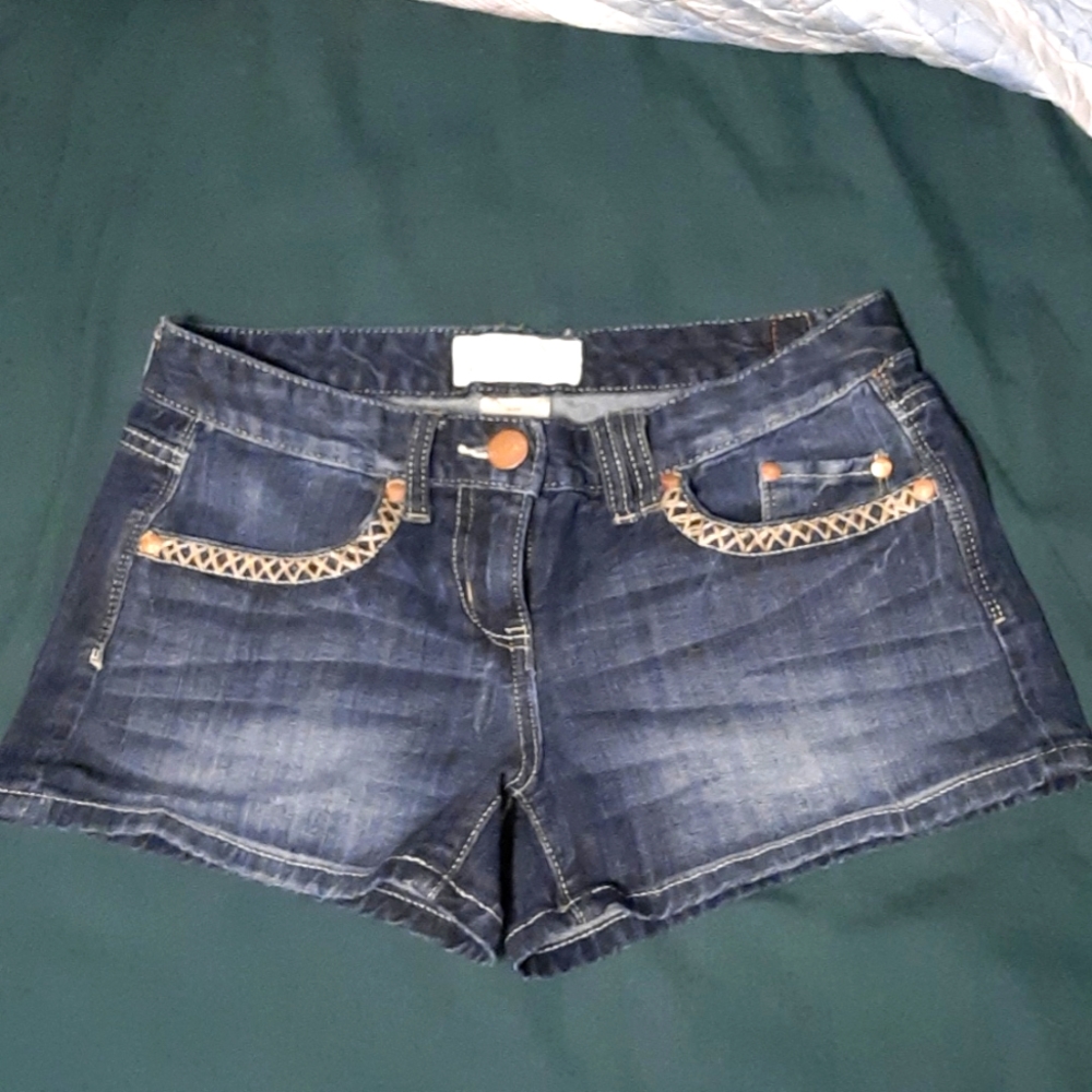 Maurices 3/4 jean shorts
